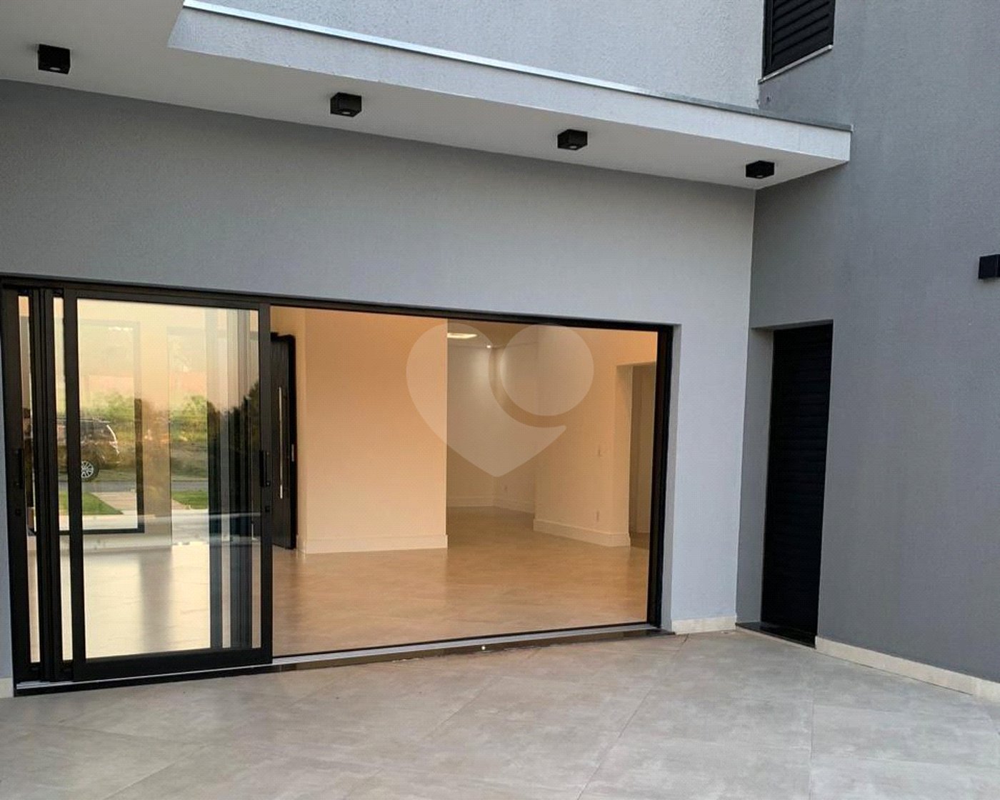 Casa à venda com 3 suítes no condomínio Village Ipanema I, Araçoiaba da Serra - SP