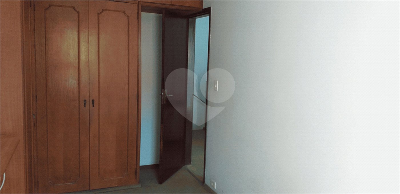 Casa à venda com 5 quartos, sendo 2 suítes, em Planalto Paulista, São Paulo, SP