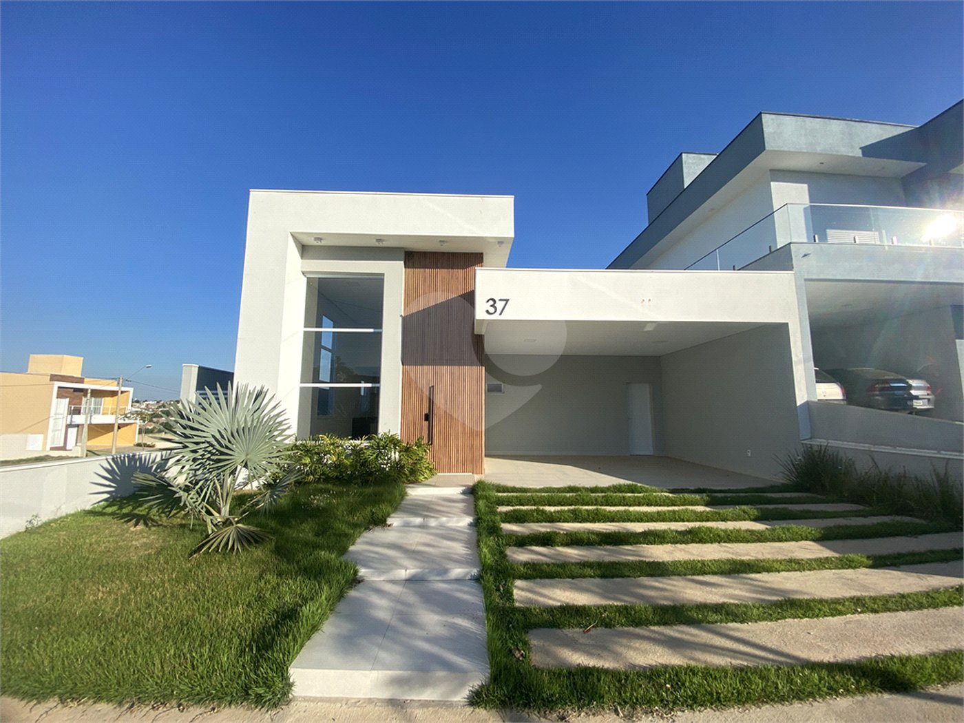 Casa à venda com 3 quartos, sendo 1 suíte, no condomínio Reserva Central Parque, Salto - SP