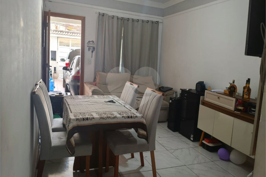 Sobrado à venda com 3 quartos, sendo 1 suíte, em Tremembé, São Paulo, SP