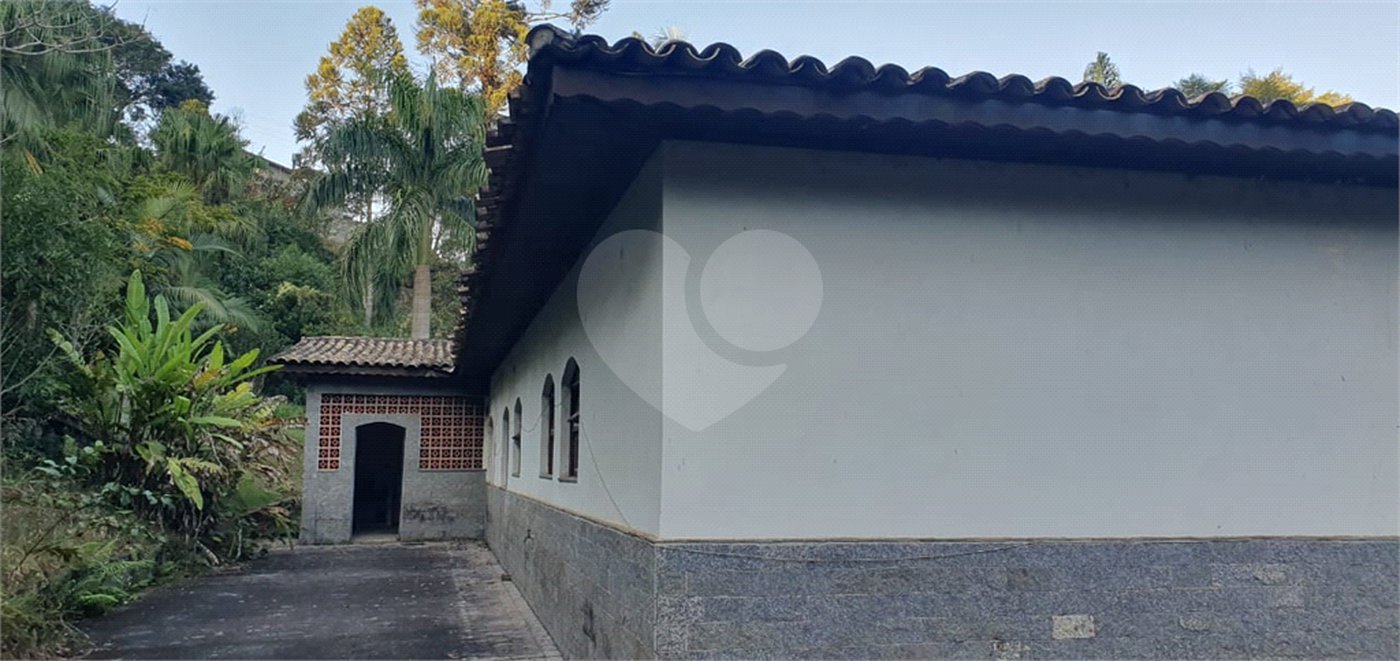 Chácara à venda com 3 quartos, sendo 1 suíte, em Chácaras Copaco, Arujá, SP
