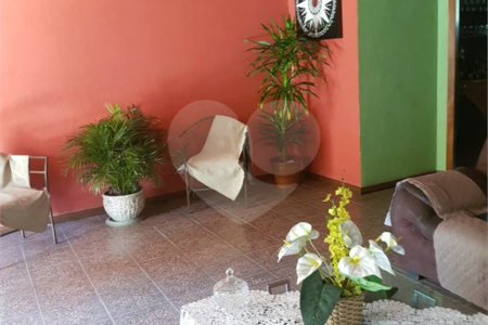 Casa de Vila à venda com 4 quartos, sendo 1 suíte, em Rio do Ouro, São Gonçalo, RJ