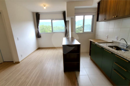 Apartamento à venda com 3 quartos, sendo 1 suíte, em Parque Santana, Mogi das Cruzes, SP