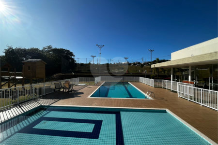 Casa à venda com 3 suítes no condomínio Portal dos Bandeirantes, Salto - SP