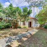 Sobrado à venda ou para alugar com 4 quartos em Jardim Petrópolis, São Paulo, SP