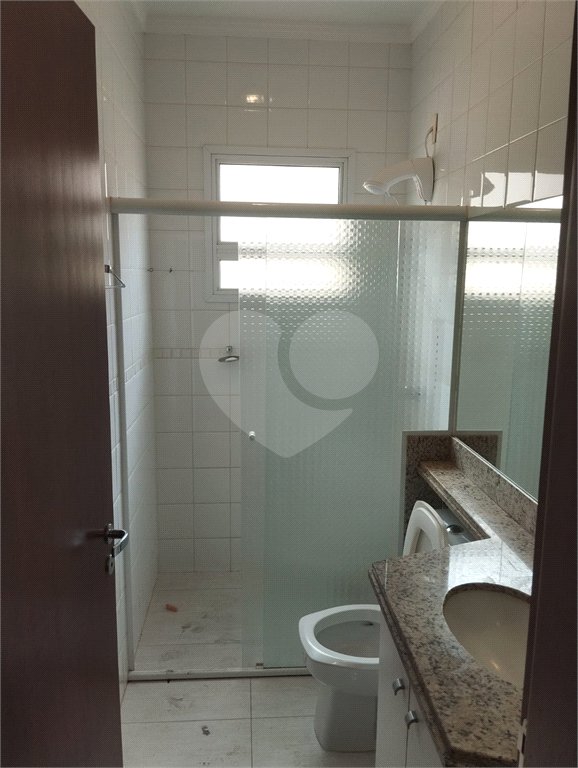 Casa à venda com 3 quartos, sendo 1 suíte,  no condomínio Vila Aracoara, Araraquara - SP