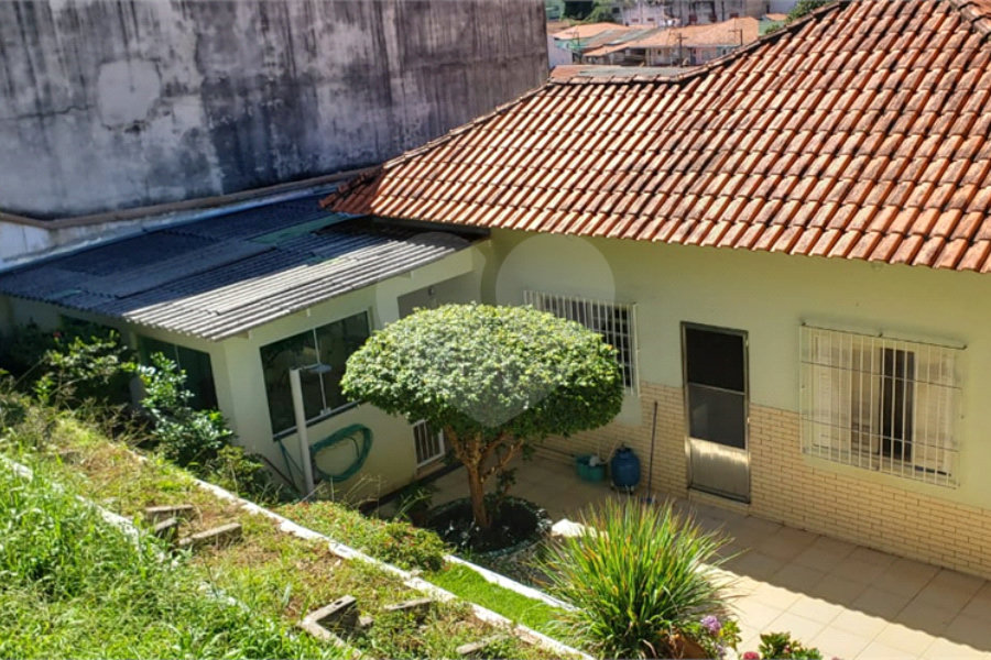 Casa Térrea à venda com 3 quartos em Horto, São Paulo, SP