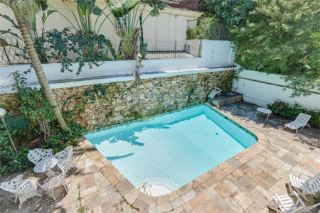 Casa de Vila à venda com 4 quartos, sendo 3 suítes,  em Alto da Boa Vista, São Paulo, SP