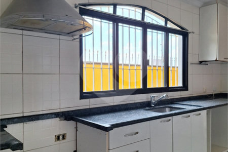 Sobrado à venda com 3 quartos, sendo 1 suíte, em Vila Maria Alta, São Paulo, SP