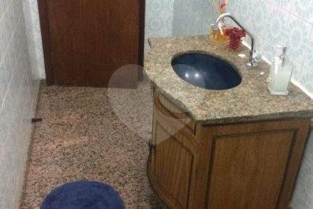 Sobrado à venda com 4 quartos em Santana, São Paulo, SP