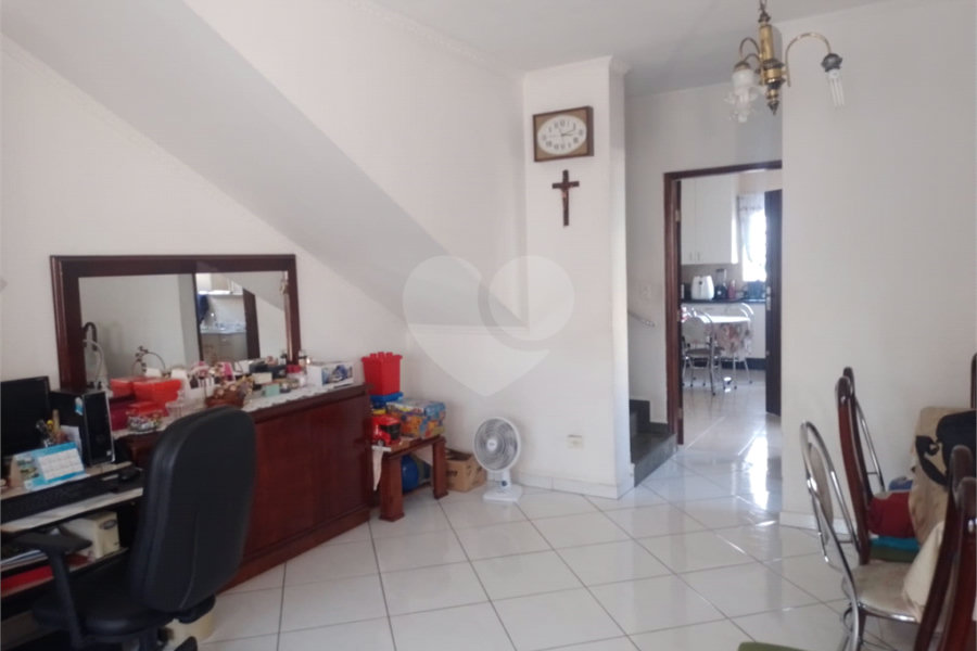 Sobrado à venda com 3 quartos, sendo 1 suíte,  em Tremembé, São Paulo, SP