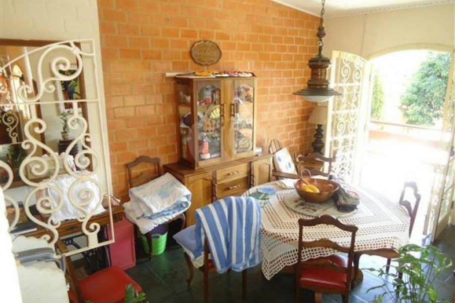 Casa à venda com 4 quartos, sendo 2 suítes, em Vila Machado, Mairiporã, SP
