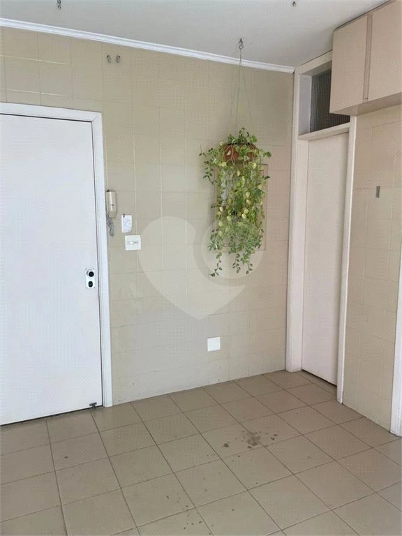Apartamento à venda com 3 quartos, sendo 1 suíte, em Cerqueira César, São Paulo, SP