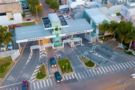Casa à venda com 3 quartos, sendo 1 suíte,  no condomínio Horto Florestal II, Sorocaba - SP