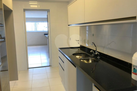 Apartamento à venda ou para alugar com 3 suítes em Santo Amaro, São Paulo, SP