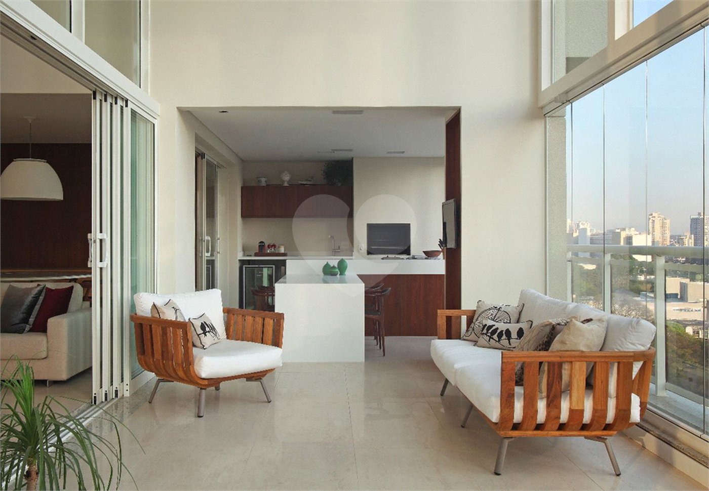 Apartamento à venda com 3 suítes em Vila Mariana, São Paulo, SP