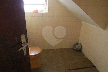 Casa à venda com 4 quartos, sendo 2 suítes, em Bosque da Saúde, São Paulo, SP