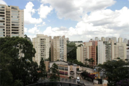 Apartamento à venda com 4 quartos, sendo 3 suítes, em Vila Andrade, São Paulo, SP