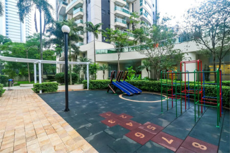 Apartamento à venda com 3 suítes em Cidade Monções, São Paulo, SP