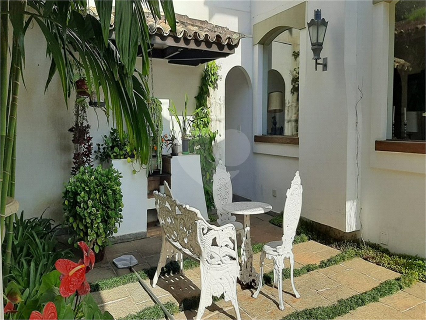 Casa à venda com 5 quartos, sendo 2 suítes,  em Jardim Guedala, São Paulo, SP