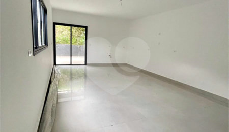 Sobrado à venda com 3 suítes em Jardim dos Pinheiros, Atibaia, SP