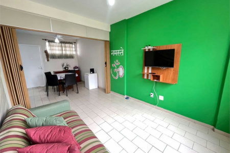 Apartamento de 1 Dormitório na Quadra da Praia das Pitangueiras – Localização Privilegiada!