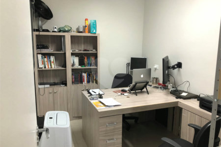Casa à venda com 3 quartos, sendo 1 suíte, no condomínio Dolce Villa Anália Franco, São Paulo - SP