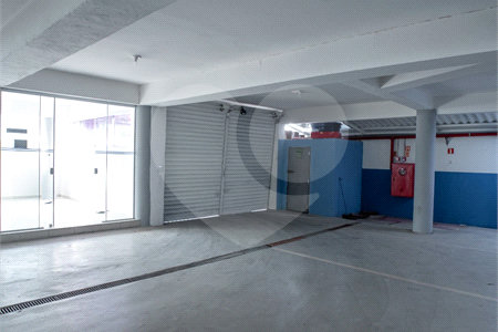 Lindo Salão Comercial para locação com 924m2 no Centro de Atibaia