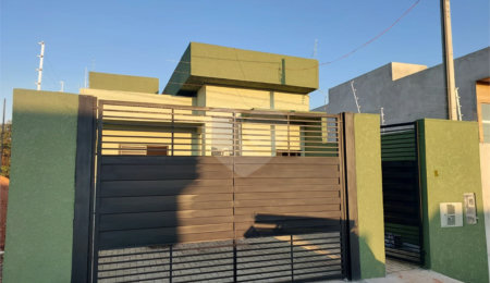 Casa Térrea à venda com 3 quartos, sendo 1 suíte,  em Residencial Jardins da Catalunha, Atibaia, SP