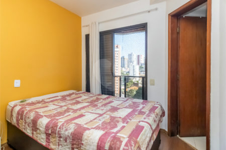 Apartamento à venda com 3 quartos, sendo 1 suíte, em Vila Mariana, São Paulo, SP