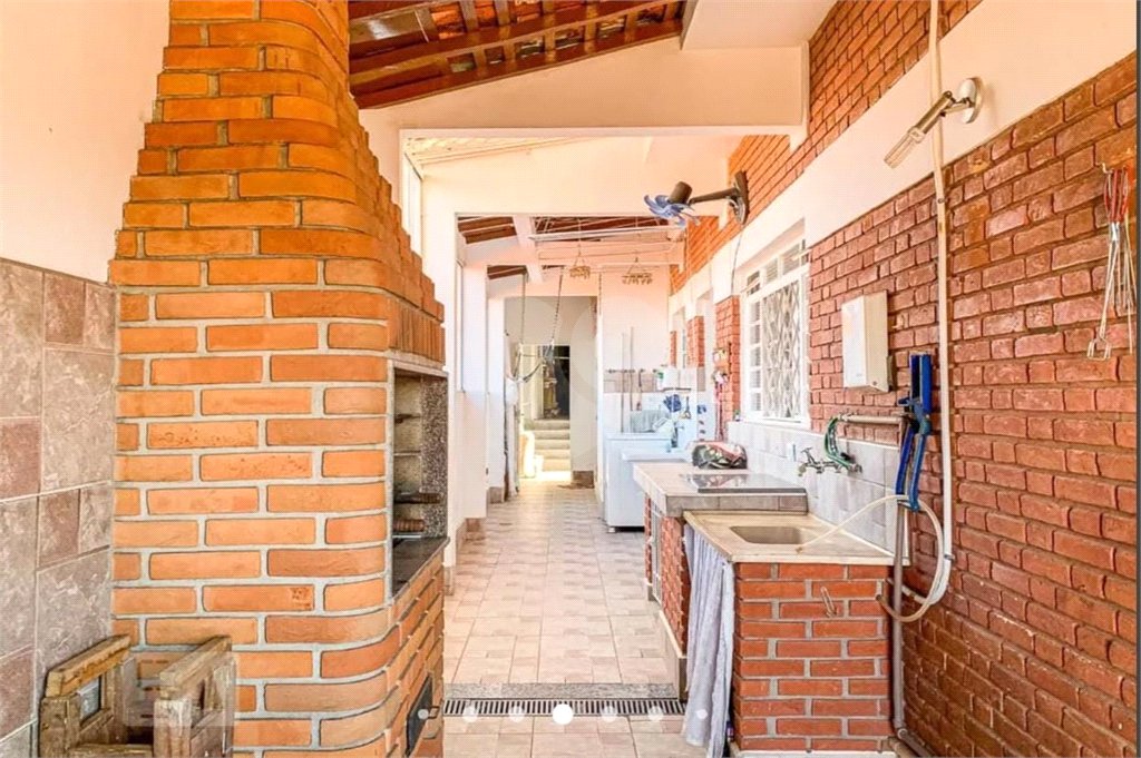 Casa à venda com 3 quartos em Vila Nogueira, Campinas, SP