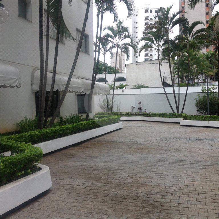 Apartamento à venda com 4 quartos, sendo 3 suítes, em Campo Belo, São Paulo, SP