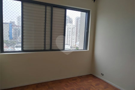 Apartamento à venda com 3 quartos, sendo 1 suíte, em Vila Mariana, São Paulo, SP