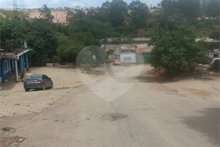 Terreno à venda com 1 suíte em Sítio Areião, São Paulo, SP