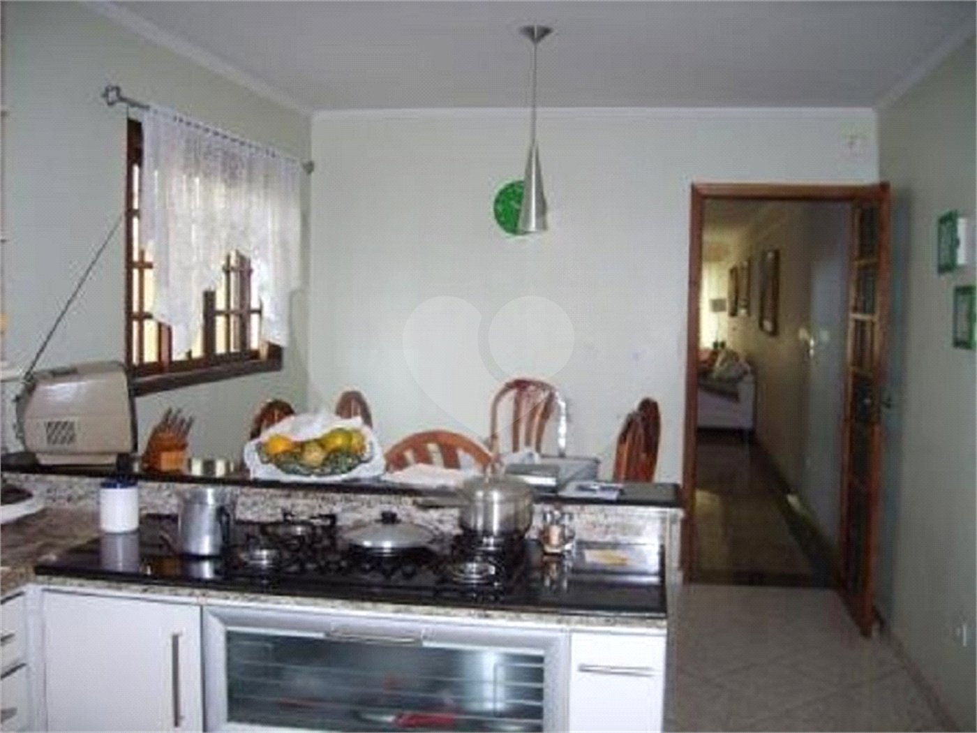 Sobrado à venda com 4 quartos, sendo 3 suítes, em Vila Irmãos Arnoni, São Paulo, SP