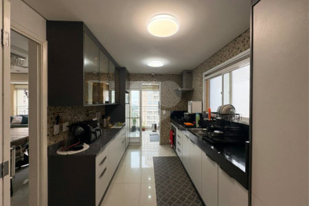 Apartamento à venda com 4 quartos, sendo 3 suítes, em Vila Augusta, Guarulhos, SP