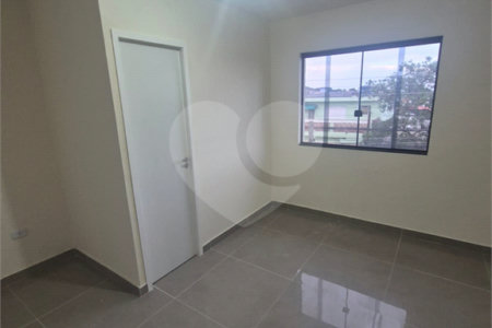 Casa à venda com 2 quartos, sendo 1 suíte,  em Vila Maricy, Guarulhos, SP