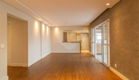Apartamento à venda com 3 quartos, sendo 1 suíte,  em Chácara Santo Antônio, São Paulo, SP