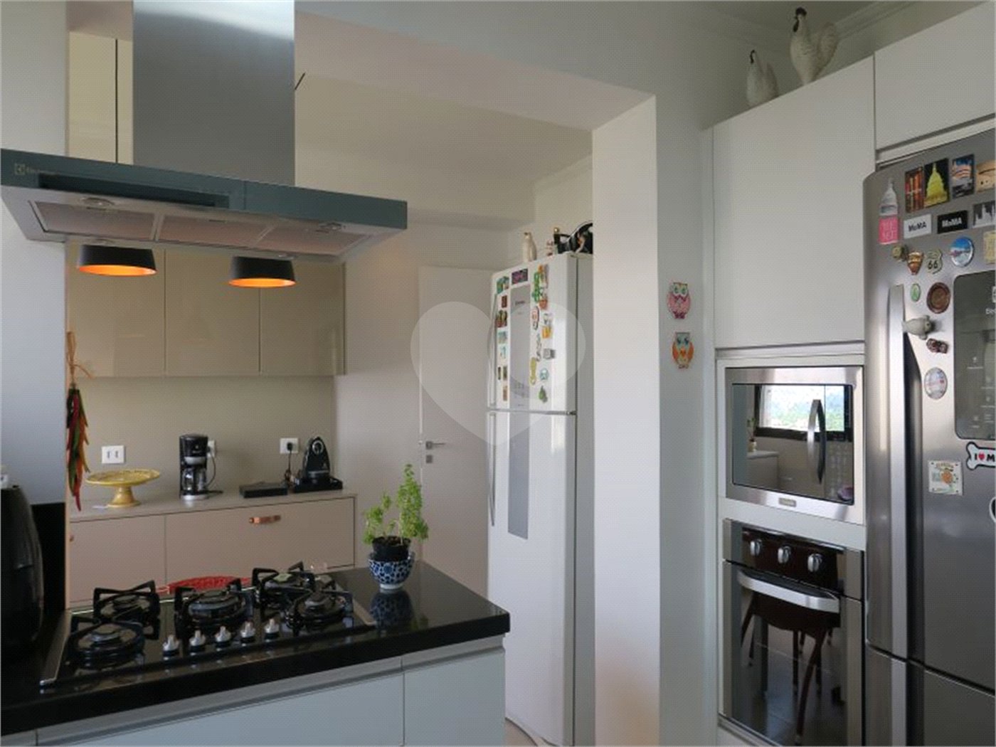 Apartamento à venda com 4 quartos, sendo 3 suítes,  em Jardim Monte Kemel, São Paulo, SP