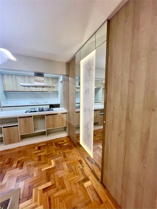 Apartamento à venda com 3 quartos, sendo 1 suíte, em Alto da Boa Vista, São Paulo, SP