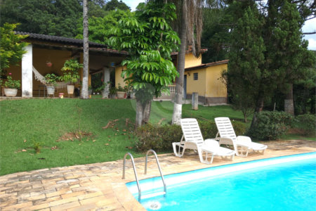 Casa à venda com 3 quartos, sendo 1 suíte, em Alpes D'ouro, Bom Jesus dos Perdões, SP