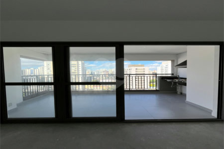 Apartamento à venda com 3 quartos, sendo 1 suíte, em Jardim Prudência, São Paulo, SP