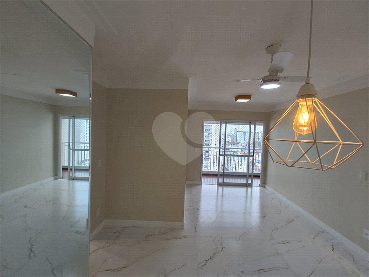 Apartamento à venda com 3 quartos, sendo 1 suíte,  no Centro, São Caetano do Sul, SP