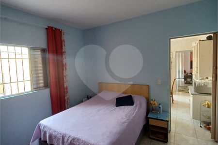 Casa à venda com 3 quartos, sendo 1 suíte,  em Jardim Santa Mônica, São Paulo, SP