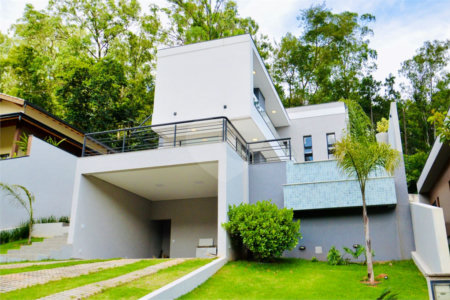 Casa à venda com 3 suítes no condomínio Quintas da Boa Vista, Atibaia - SP