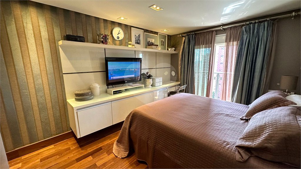 Apartamento à venda com 4 quartos, sendo 3 suítes,  em Santana, São Paulo, SP