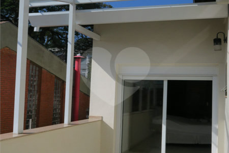 Casa à venda com 3 suítes em Vila Inah, São Paulo, SP