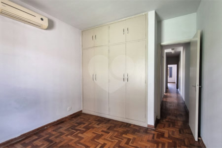 Sobrado para alugar com 3 quartos, sendo 1 suíte,  em Vila Alexandria, São Paulo, SP