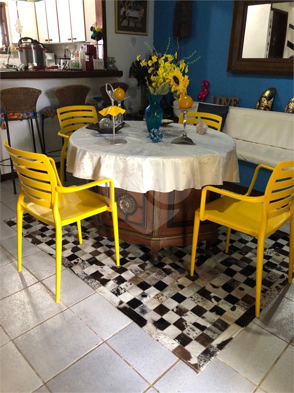 Casa à venda com 3 quartos, sendo 1 suíte,  em Praia Rasa, Armação dos Búzios, RJ