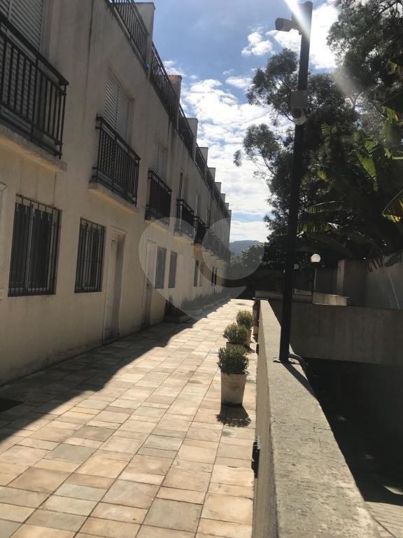 Casa à venda com 2 quartos, sendo 1 suíte, no condomínio Res Santa Inês, São Paulo - SP